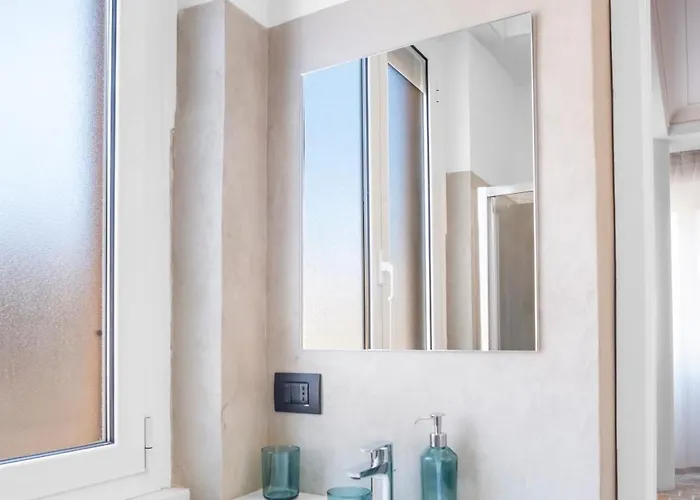 Artstay - Exclusive Near Metro B, Parking, Ac Apartment